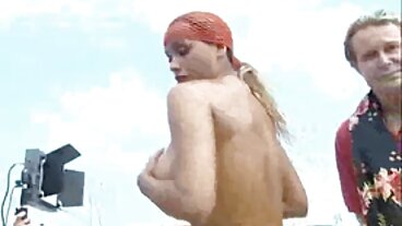 Perv Mom වෙතින් අලංකාර චාලි ෆීනික්ස් සමඟ මුඛ ඉස්කුරුප්පු ඇණ