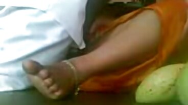 Brazzers වෙතින් සිත් ඇදගන්නා අමිරා ආදරා සමඟ රැවුල කපන ලද චිත්‍රපටය