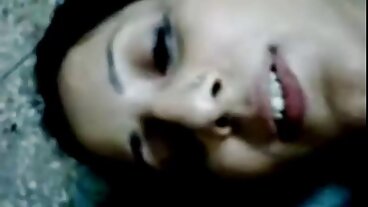 Bang වෙතින් ශිෂ්‍ය නායක Gabbie Carter සමඟ Handjob action!