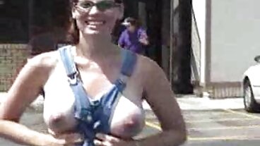 JoyMii වෙතින් නියම Elin Flame සමග Redhead ඉස්කුරුප්පු ඇණ